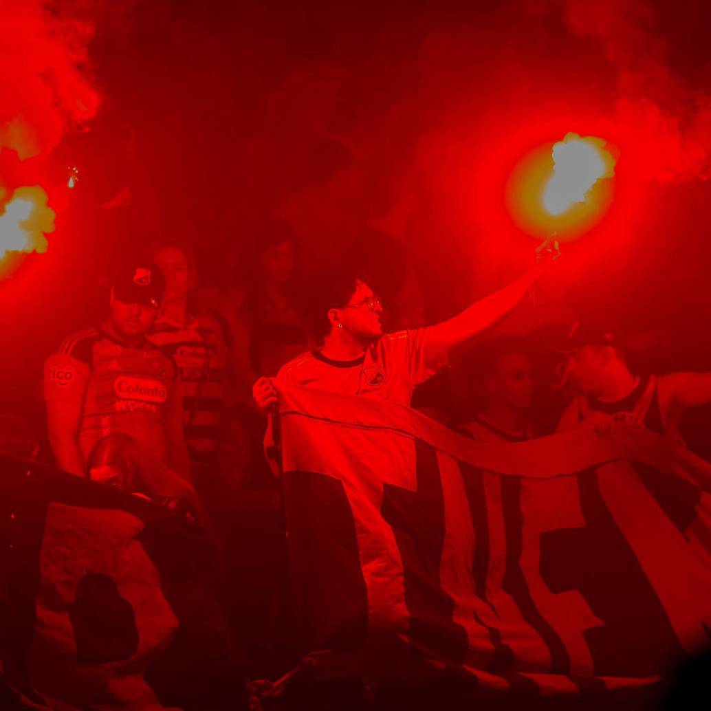 El uso de bengalas en la final ante Independiente Santa Fe fue uno de los causantes de una sanción por parte de la Dimayor. Foto: Andrés Camilo Suárez Echeverry