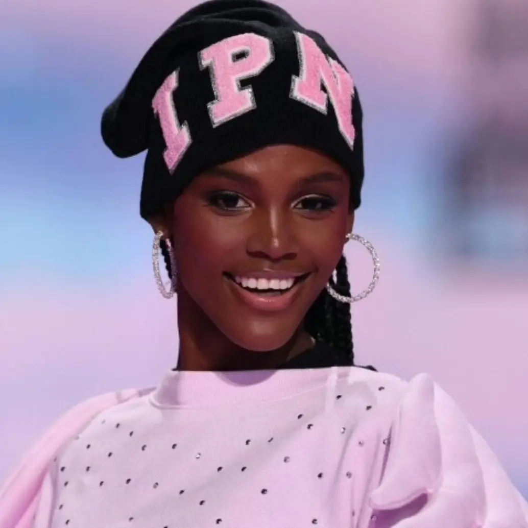 Valentina Castro, modelo nacida en Tumaco, fue seleccionada como ángel de Victoria’s Secret para el desfile del pasado 15 de octubre de 2025 en Nueva York, Estados Unidos. FOTO: AFP