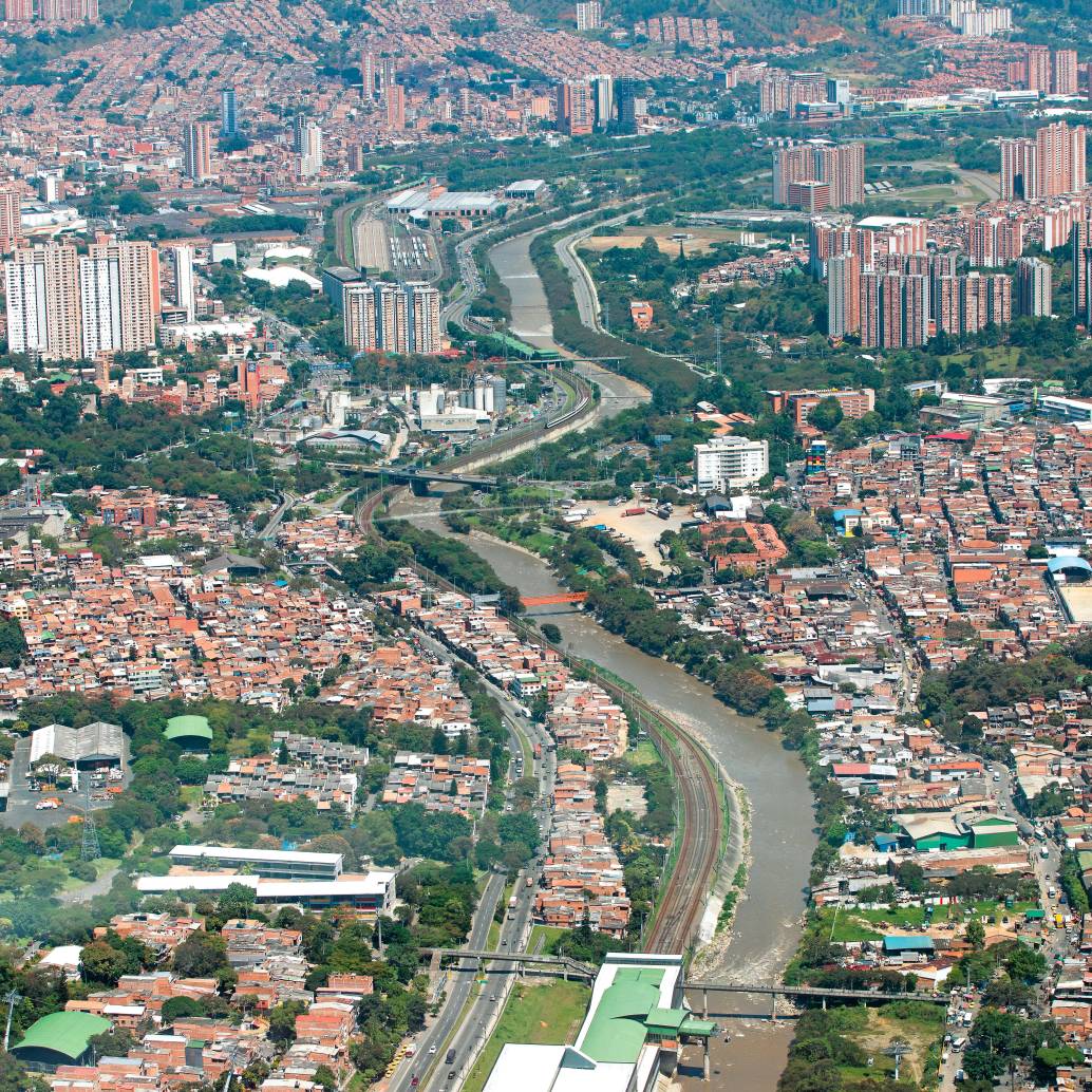 La meta de EPM es conectar en el Valle de Aburrá a 69.000 hogares nuevos a su red, en un plazo no mayor a tres años. <b><span class="mln_uppercase_mln"> </span></b>FOTO<b><span class="mln_uppercase_mln"> CAMILO SUÁREZ</span></b>