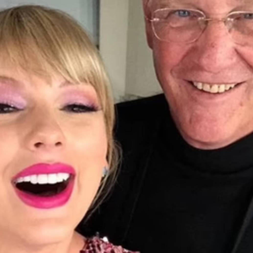 La famosa cantante estadounidense, Taylor Swift, y su padre de 71 años, Scott Swift. FOTO: REDES SOCIALES
