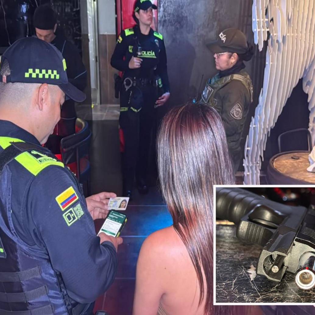 Adelante, una de las armas halladas durante el operativo. Atrás, agentes de Policía realizando las respectivas inspecciones. FOTO: Cortesía