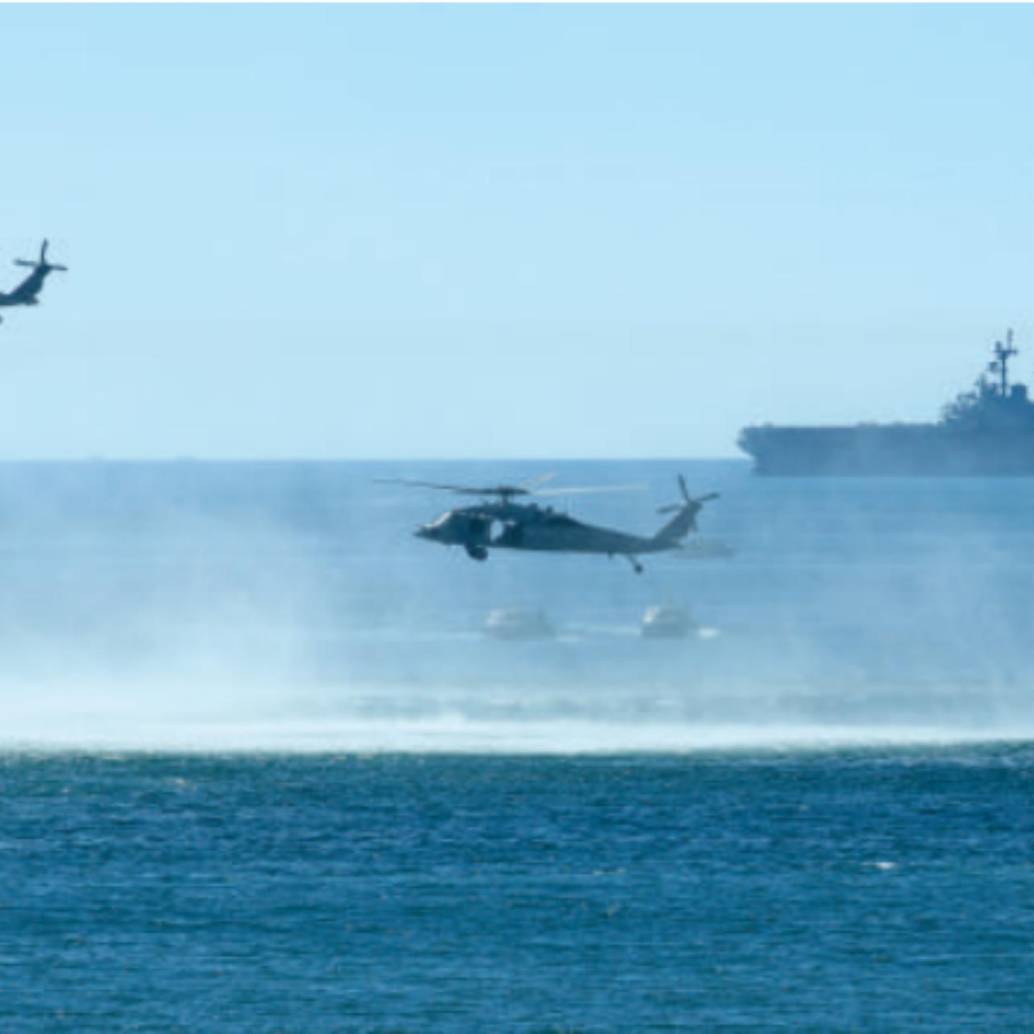 La Fuerza Naval de Estados Unidos ha confirmado la destrucción de 14 lanchas rápidas y un semisumergible en aguas del mar Caribe y el oceáno Pacífico, desde el pasado mes de septiembre. FOTO GETTY