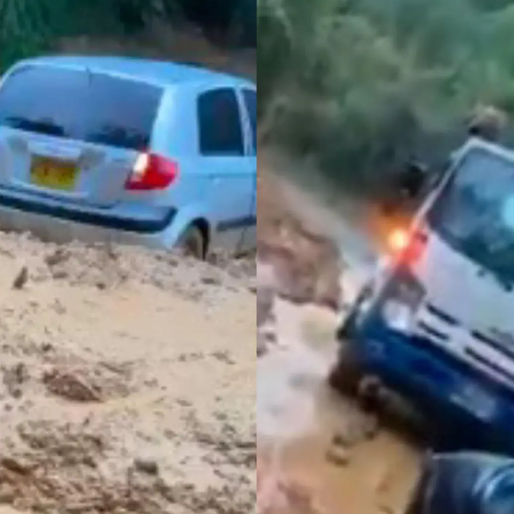 Los vehículos fueron arrastrados durante varios metros debido a la fuerza de las lluvias. Foto: Captura de video