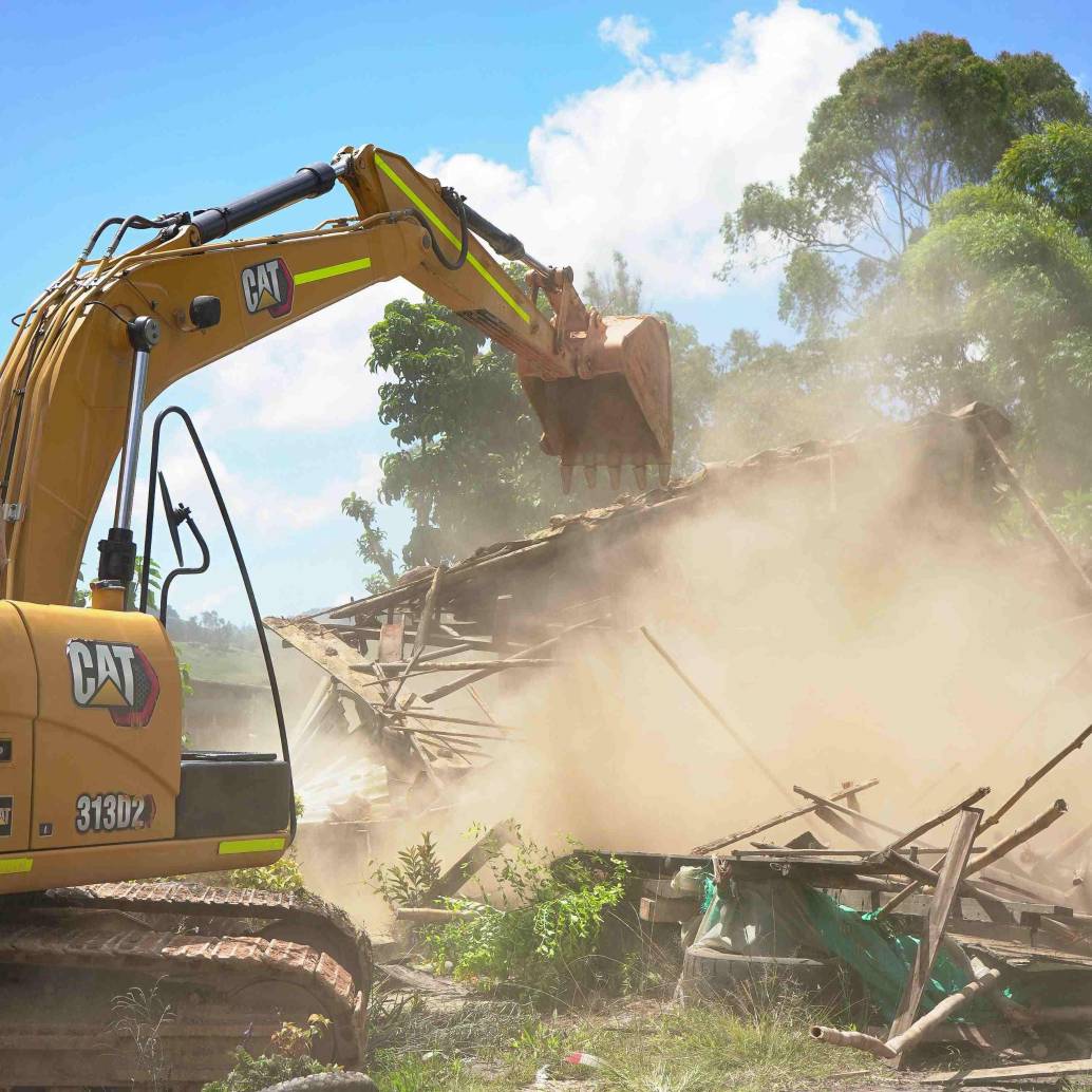 Dos inmuebles fueron derribados este martes en Yarumal, Antioquia. FOTO: CORTESÍA GOBERNACIÓN