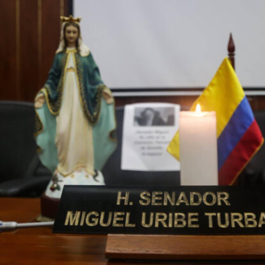 El senador Miguel Uribe Turbay fue víctima de un atentado armado mientras participaba en un evento político en Bogotá. Recibió impactos de bala que dos meses depués le provocaron la muerte. FOTO Colprensa