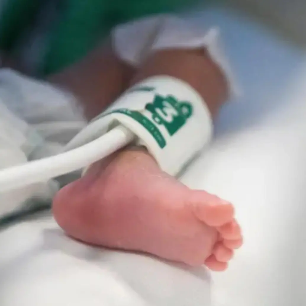 El bebé, quien cumplió un año de haber nacido prematuramente este miércoles 23 de julio, lleva ahora una vida como cualquier otro de su edad. FOTO: Camilo Suárez Echeverry