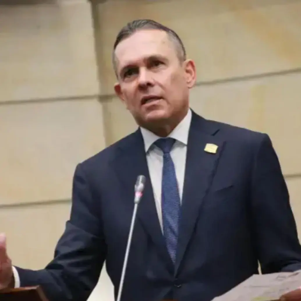 Efraín Cepeda, expresidente del Senado, oficializó su aspiración a la presidencia para 2026 en septiembre. Foto: Senado. 