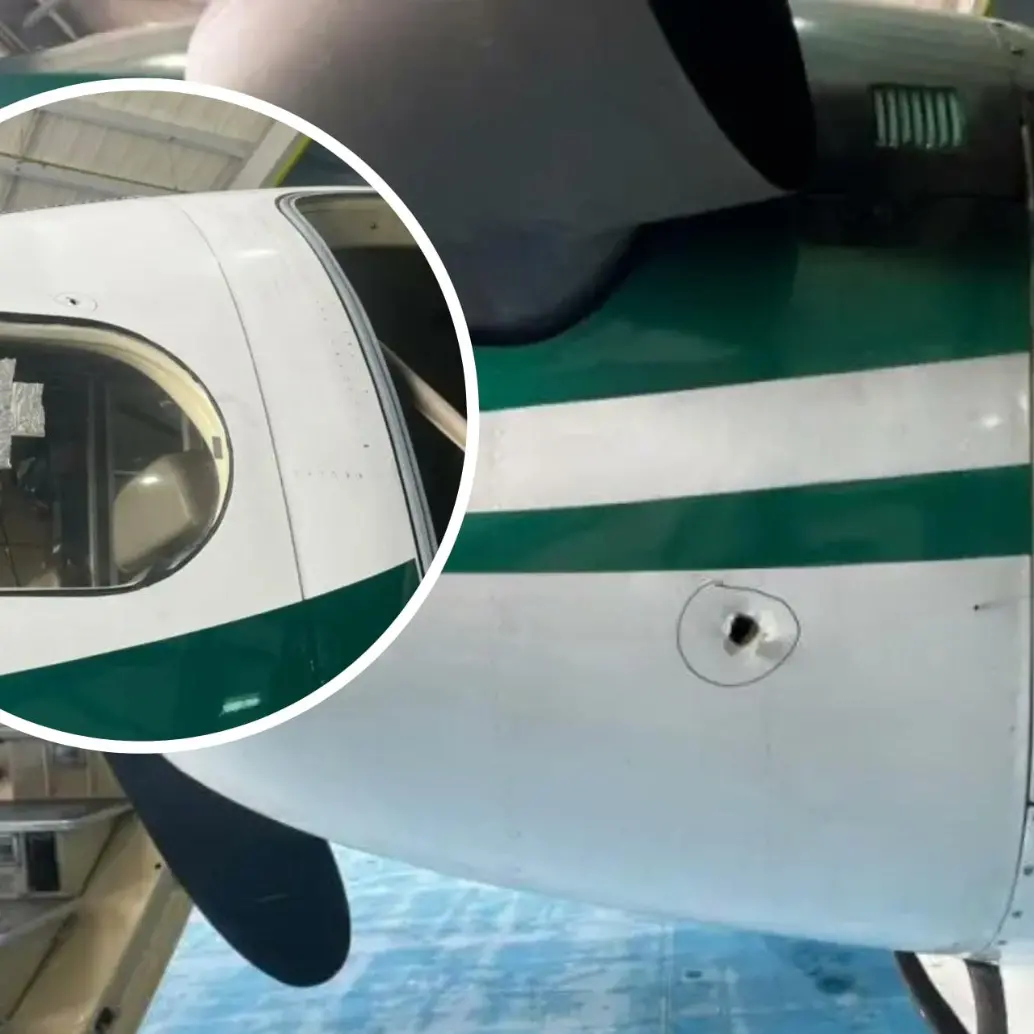 El avión de la Policía Nacional fue atacado con ráfagas de fusil durante el despegue en Ocaña, Norte de Santander; la aeronave logró aterrizar de forma segura en Bogotá. Foto: redes sociales