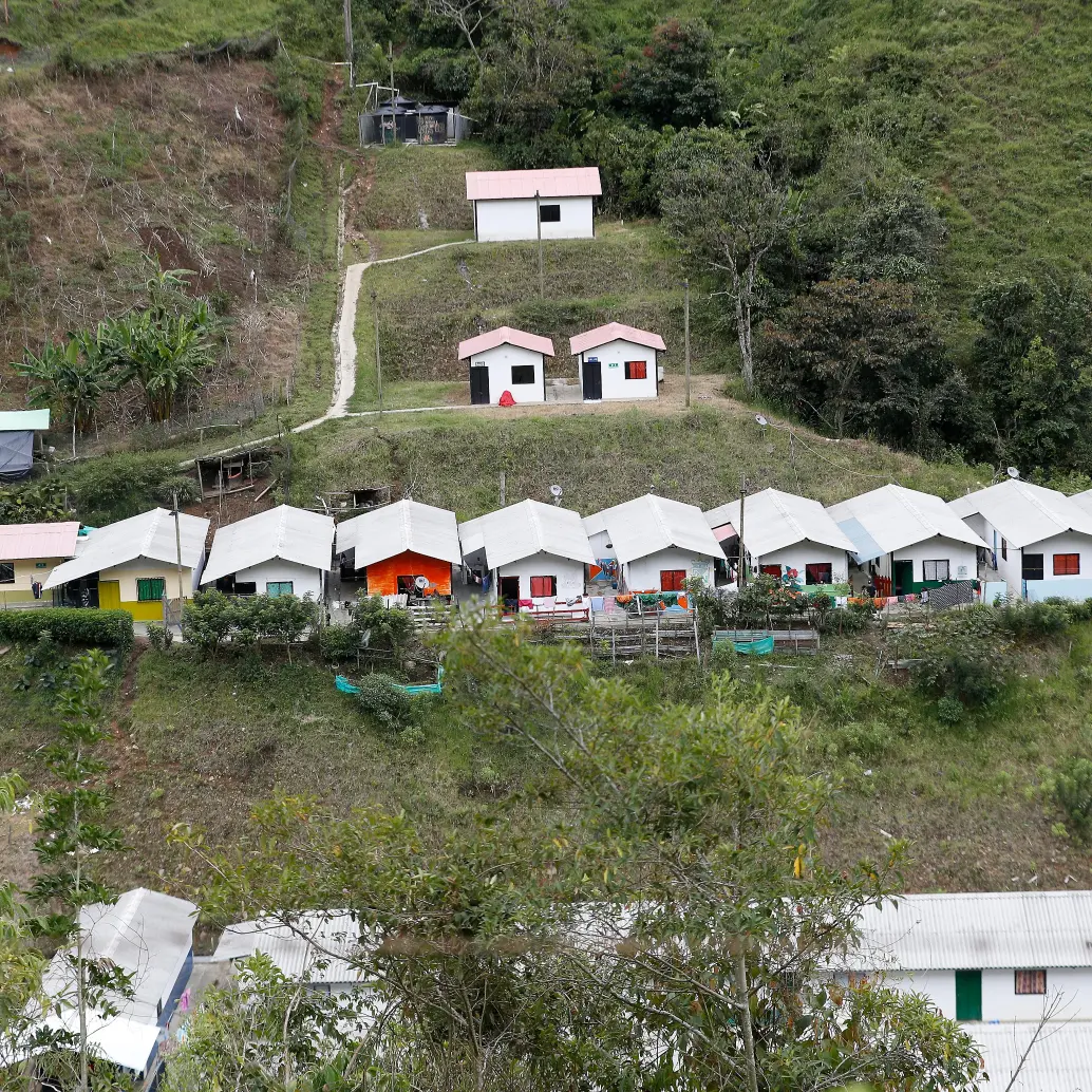 Los Espacios Territoriales de Capacitación y Reincorporación creados hace años para las antiguas Farc, como este de Ituango (Antioquia), serán el modelo para las nuevas Zonas de Ubicación Temporal (ZUT). FOTO:: MANUEL SALDARRIAGA.