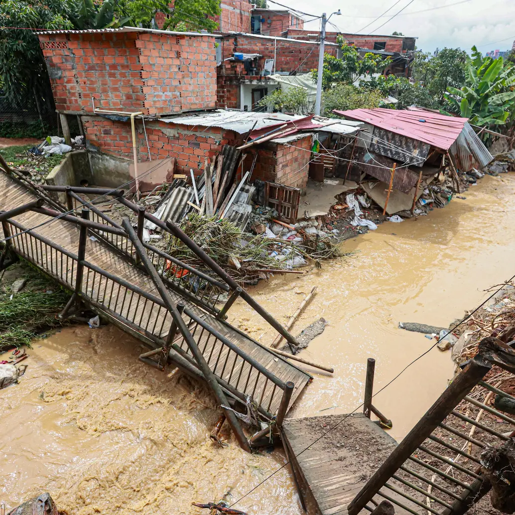 La quebrada Altavista alcanzó en los últimos días su mayor caudal registrado. Es uno de los puntos que más preocupan. FOTO: Julio César Herrera