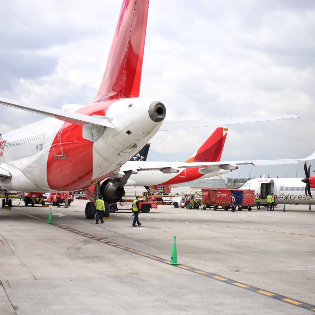 Controladores alertaron sobre una crítica situación que pondría en riesgo la seguridad operacional. Foto: Colprensa