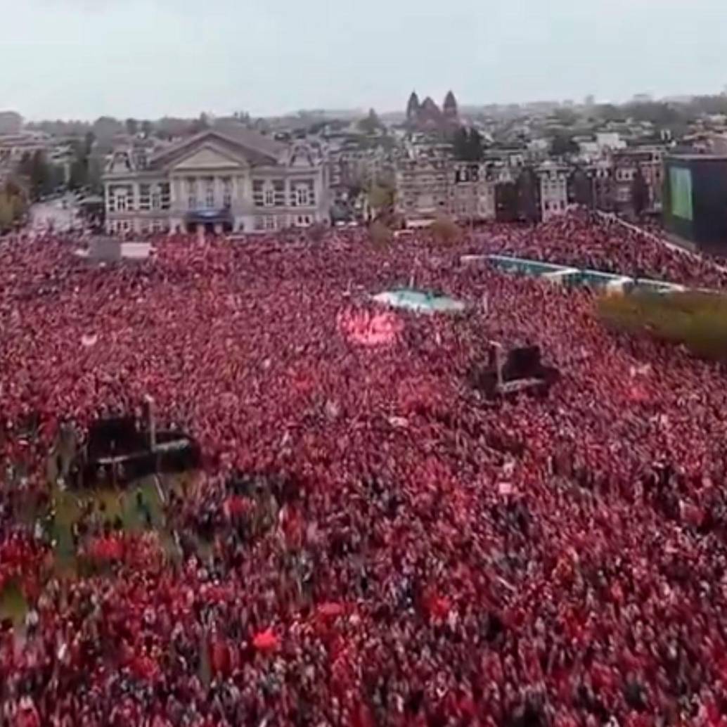 Los manifestantes marcharon<b> </b>varias horas por las calles de Amsterdam pese a la lluvia intermitente que cayó en la ciudad ese 5 de octubre. FOTO: Captura de video