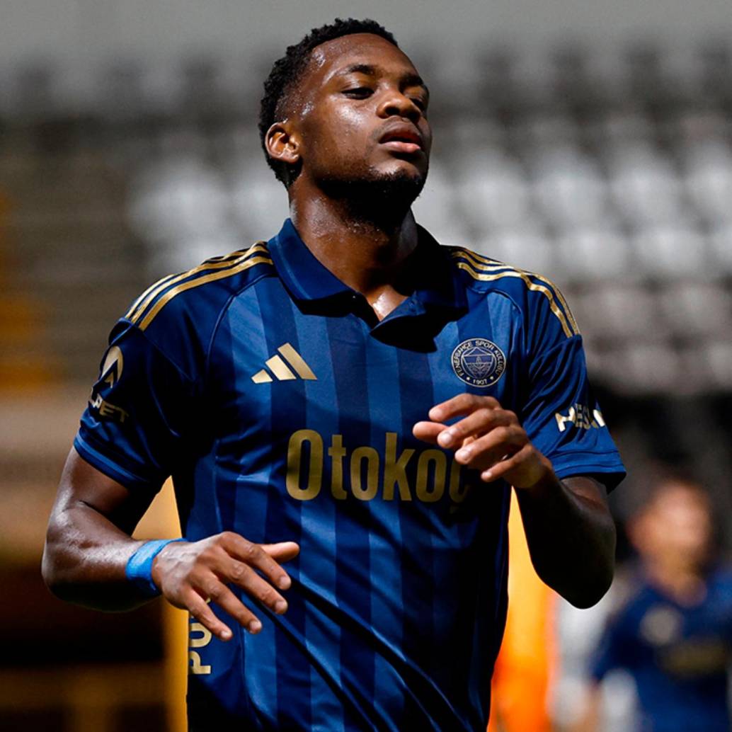 El delantero Jhon Jáder Durán tiene contrato con el Fenerbahce de Turquía hasta junio del 2026. Después del Mundial debe regresar a Arabia. FOTO: TOMADA DEL X DE @Fenerbahce