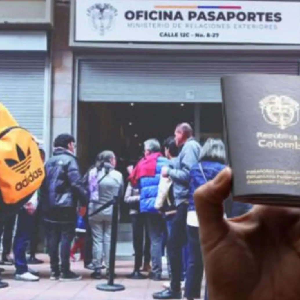 En la Oficina de Pasaportes de Bogotá se presentaron ayer múltiples filas de personas confundidas por la situación. La Cancillería indicó que al parecer fue un ataque cibernético el causante de la falla. FOTO COLPRENSA