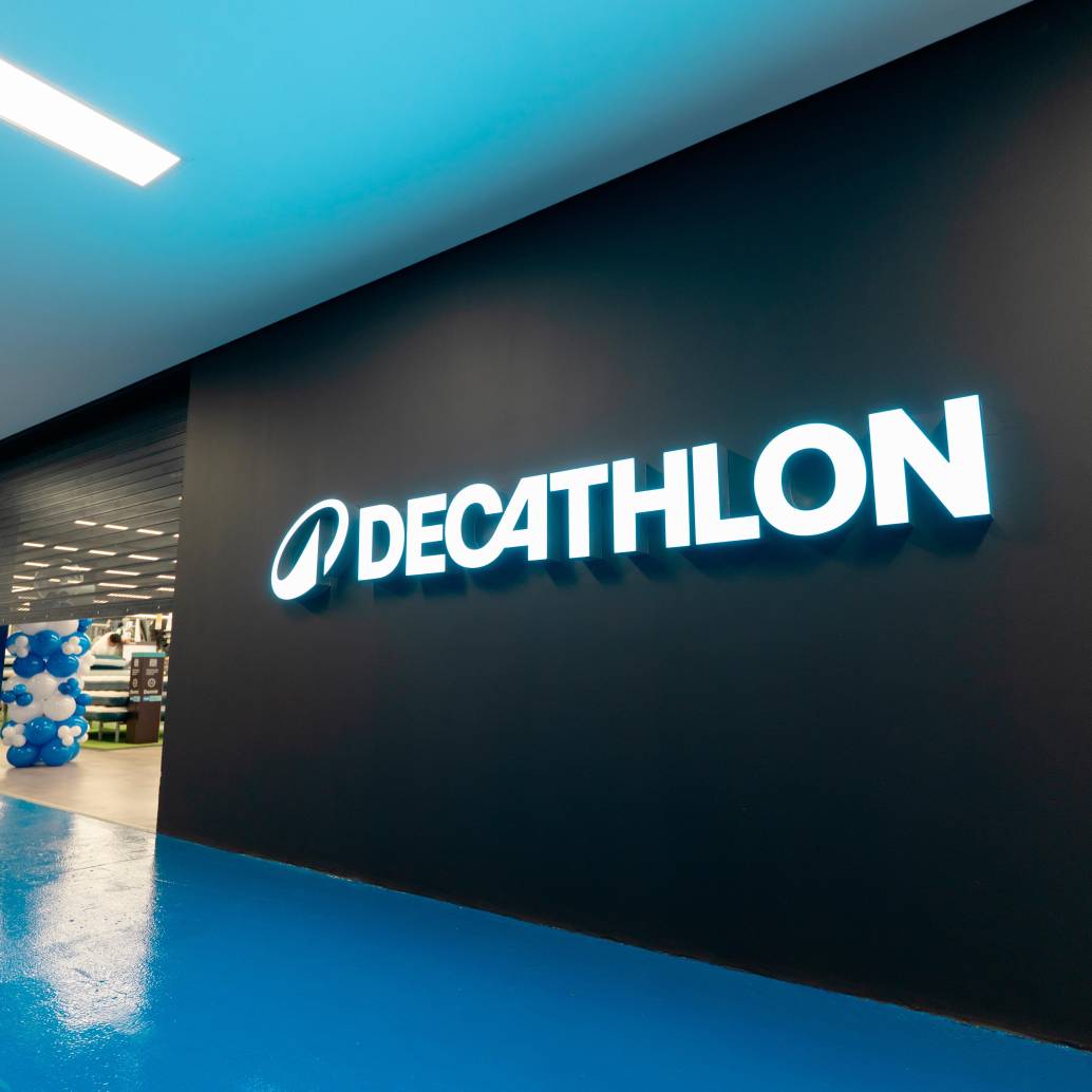 Senderismo, fitness y ropa técnica hacen parte de las categorías con mayor demanda entre los clientes de Decathlon en Medellín. FOTO: Cortesía.