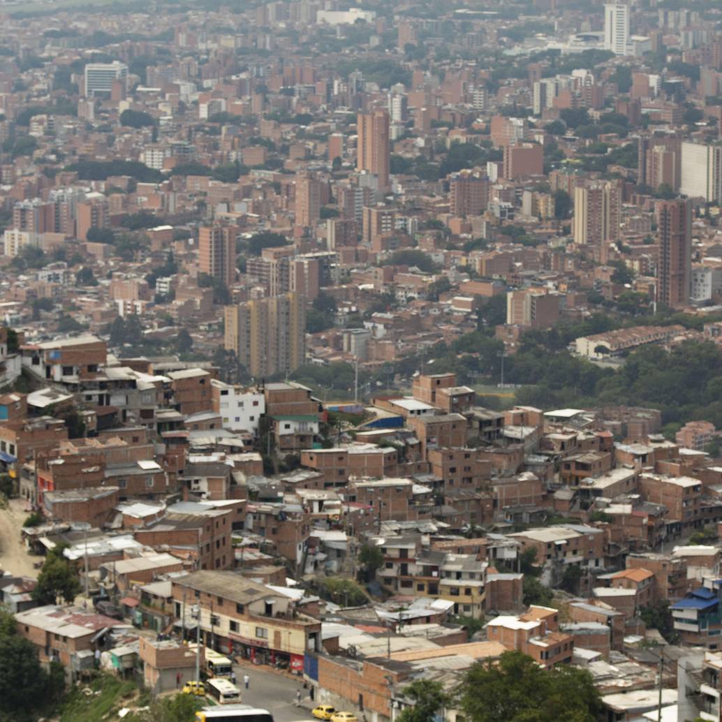 Cerca de 40.000 familias en Medellín no tienen vivienda y 200.000 necesitan mejoras en las suyas. Fecha de evento: 30/04/2020. Foto: Edwin Bustamante Restrepo