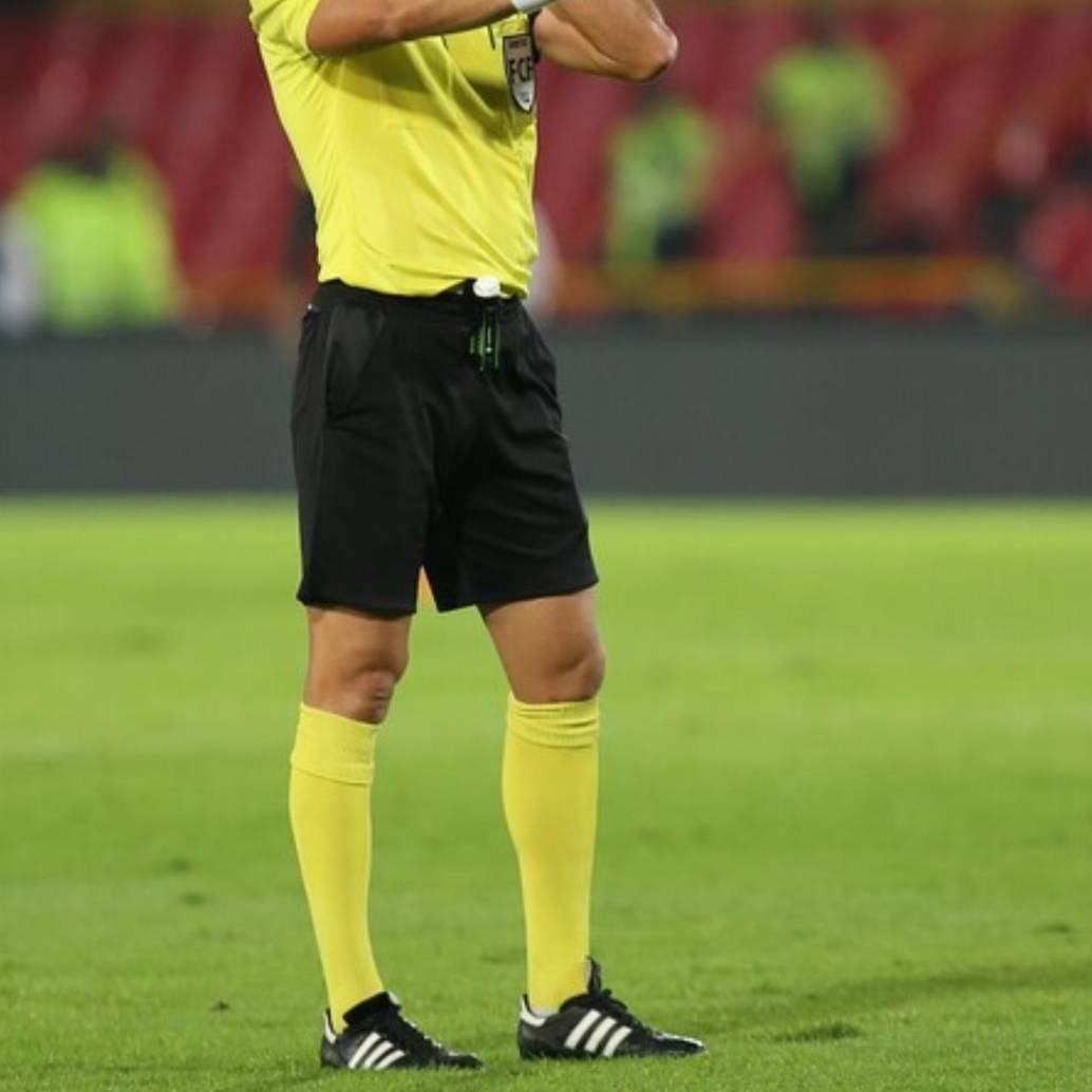 La denuncia apunta hacia la existencia de una red de corrupción que comprometería la integridad de la competición, por medio de los árbitros. FOTO: Colprensa