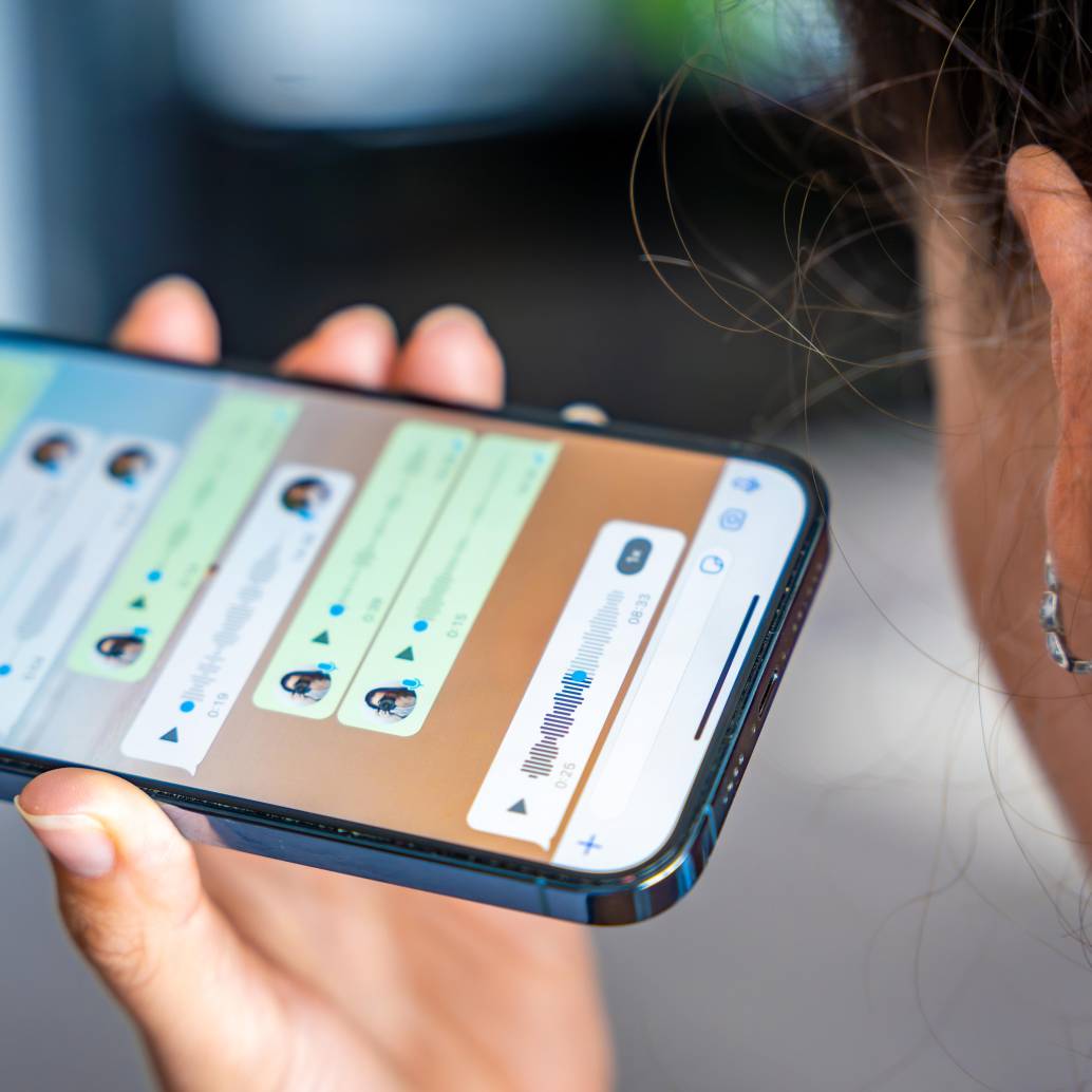 Administrar el almacenamiento desde la app de WhatsApp permite liberar espacio sin eliminar conversaciones completas. FOTO SStock