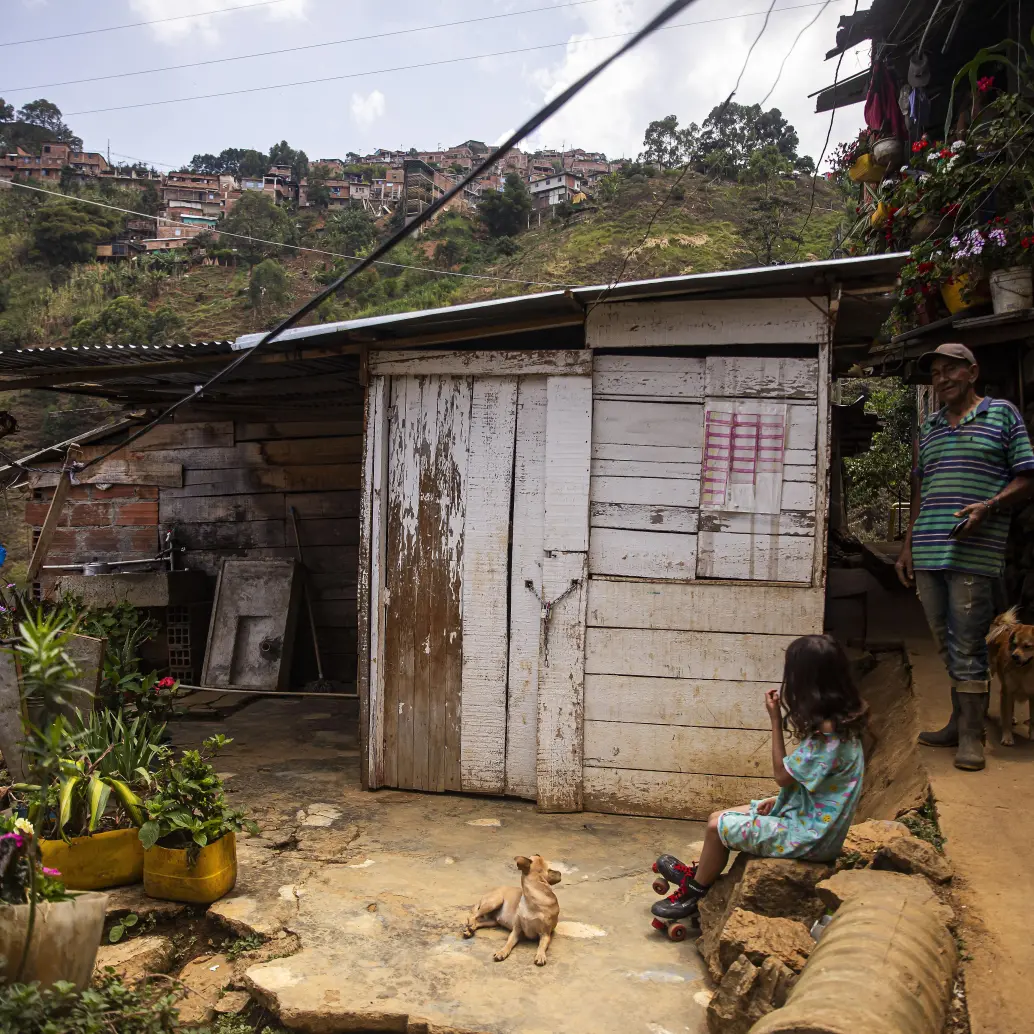 La pobreza en Colombia sigue siendo un desafío significativo que afecta a millones de personas. Foto: EL COLOMBIANO