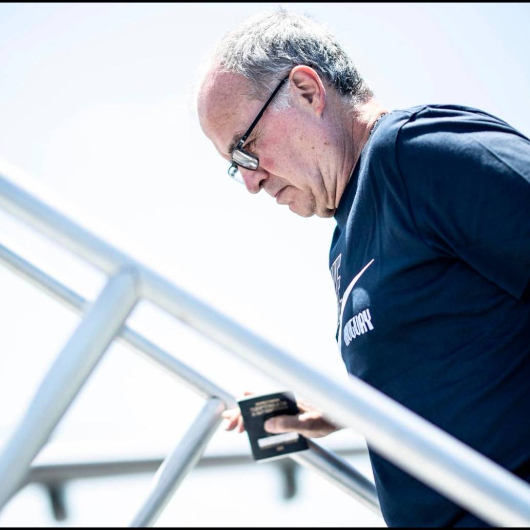 Marcelo Bielsa dejó su cargo en la selección de Uruguay. Pasó sin pena ni gloria. FOTO: <b>X Uruguay</b>