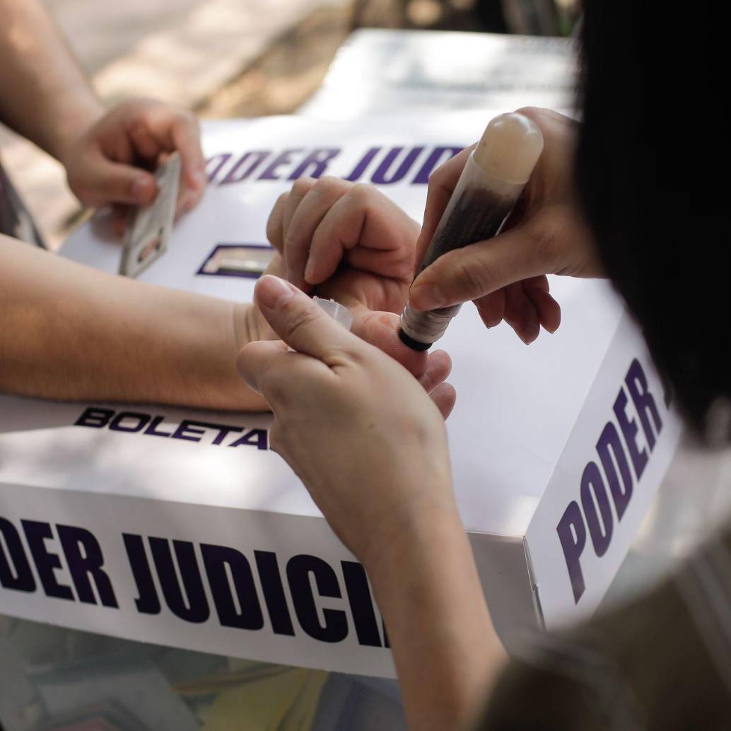 Poca fue la participación de los mexicanos en las elecciones de jueces promovida por el Gobierno Nacional. Foto: Xinhua