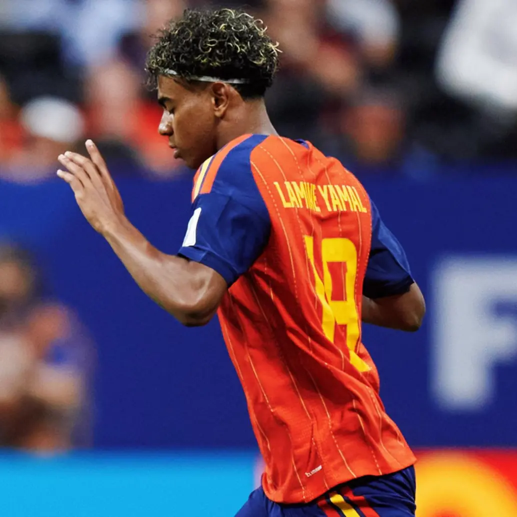 El crack del Barcelona habló claro sobre sus límites físicos de cara al domingo y la calma con la que asimila verse en carteles gigantescos por todo el país. FOTO: Tomada de redes sociales @SEFutbol