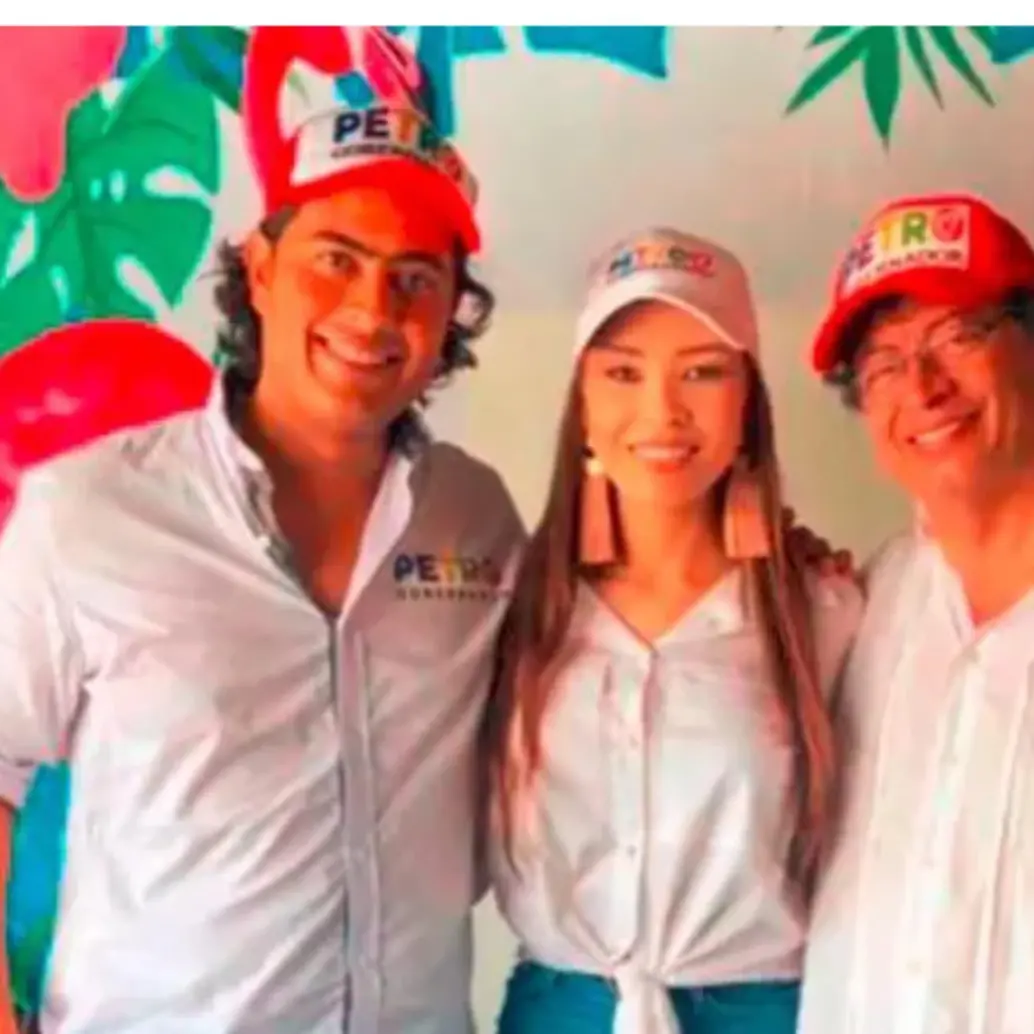 Nicolás Petro en el año 2022 en la campaña Petro presidente. A su lado su entonces esposa Day Vásquez y su papá, el presidente Gustavo Petro. Foto: cortesía