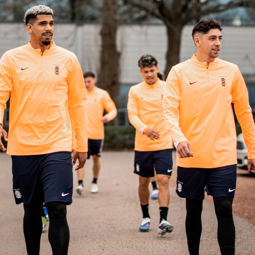 El defensa Ronald Araújo y el volante Federico Valverde son las grandes figuras de la Selección de Uruguay. Foto: tomada del x de @Uruguay