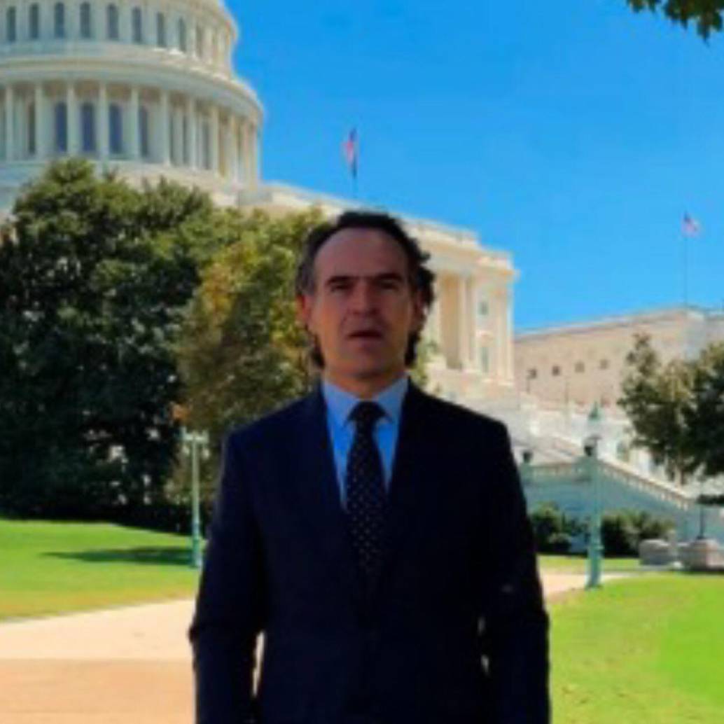El alcalde Federico Gutiérrez viajó a Estados Unidos en donde tendrá una agenda de dos días con congresistas de ese país. Foto: Captura de video redes sociales