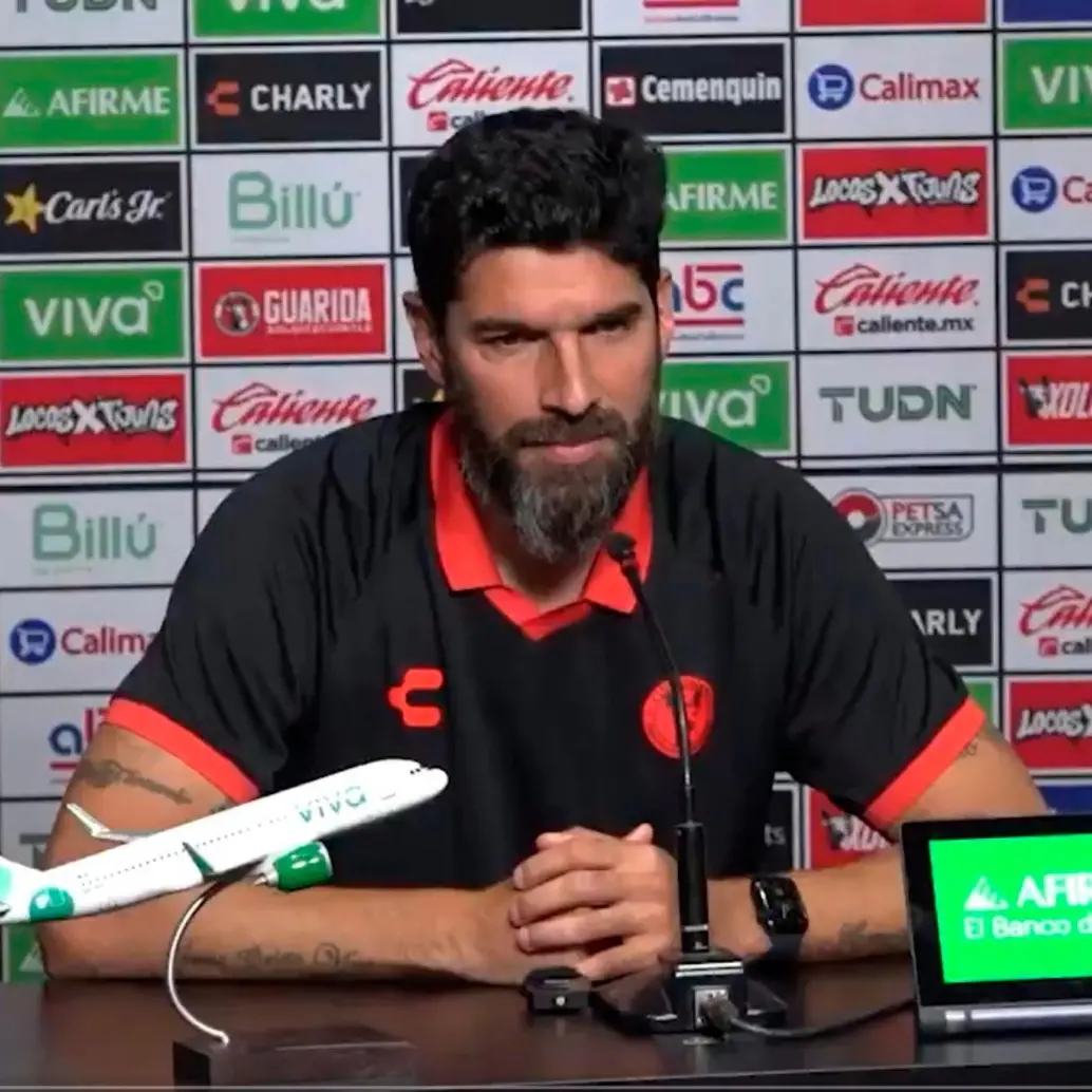 El exfutbolista uruguayo Sebastián “El Loco” Abreu fue el reemplazo de Juan Carlos Osorio en los Xolos de Tijuana. FOTO: CAPTURA DE PANTALLA