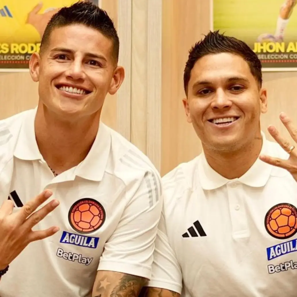 Tanto James Rodríguez como Juan Fernando Quintero, hacen parte del selecto grupo de jugadores que llegarán a su tercer Mundial con la Selección Colombia. FOTO: Redes sociales @FCFSeleccionCol