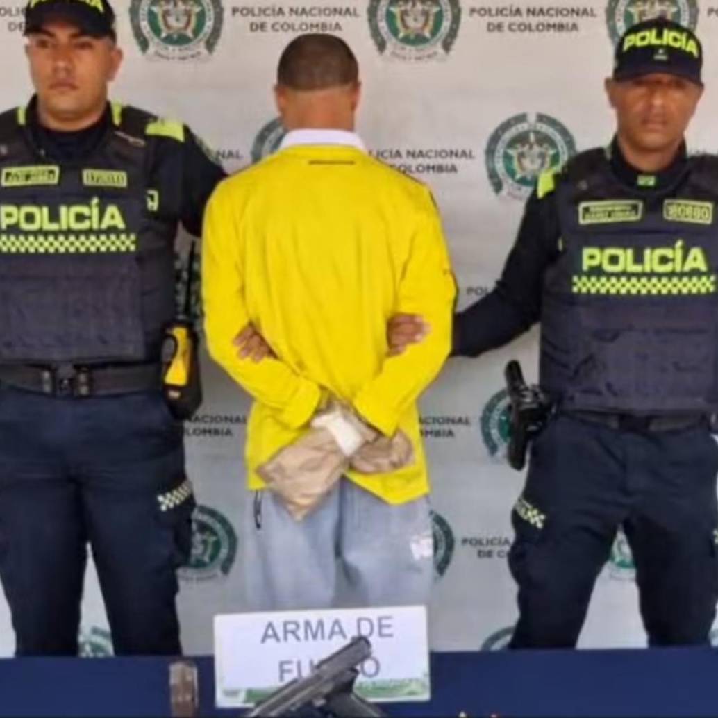 El sujeto, luego de disparar contra el uniformado, fue buscado por medio de un operativo con plan “candado” para dar con su rápida captura. FOTO: Policía Metropolitana de Bogotá