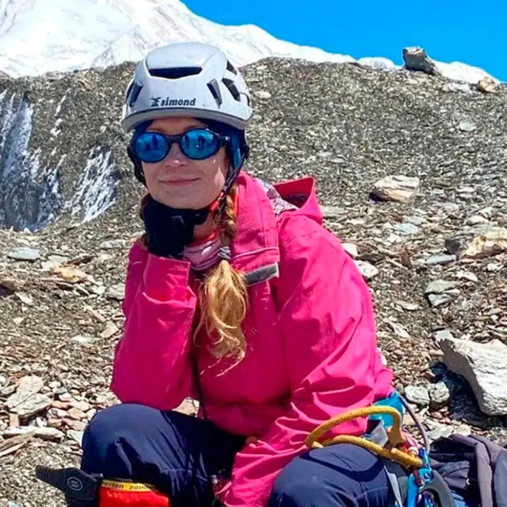 Natalia Nagovitsyna, alpinista rusa de 48 años. FOTO: Tomada de Instagram @natalina_1022