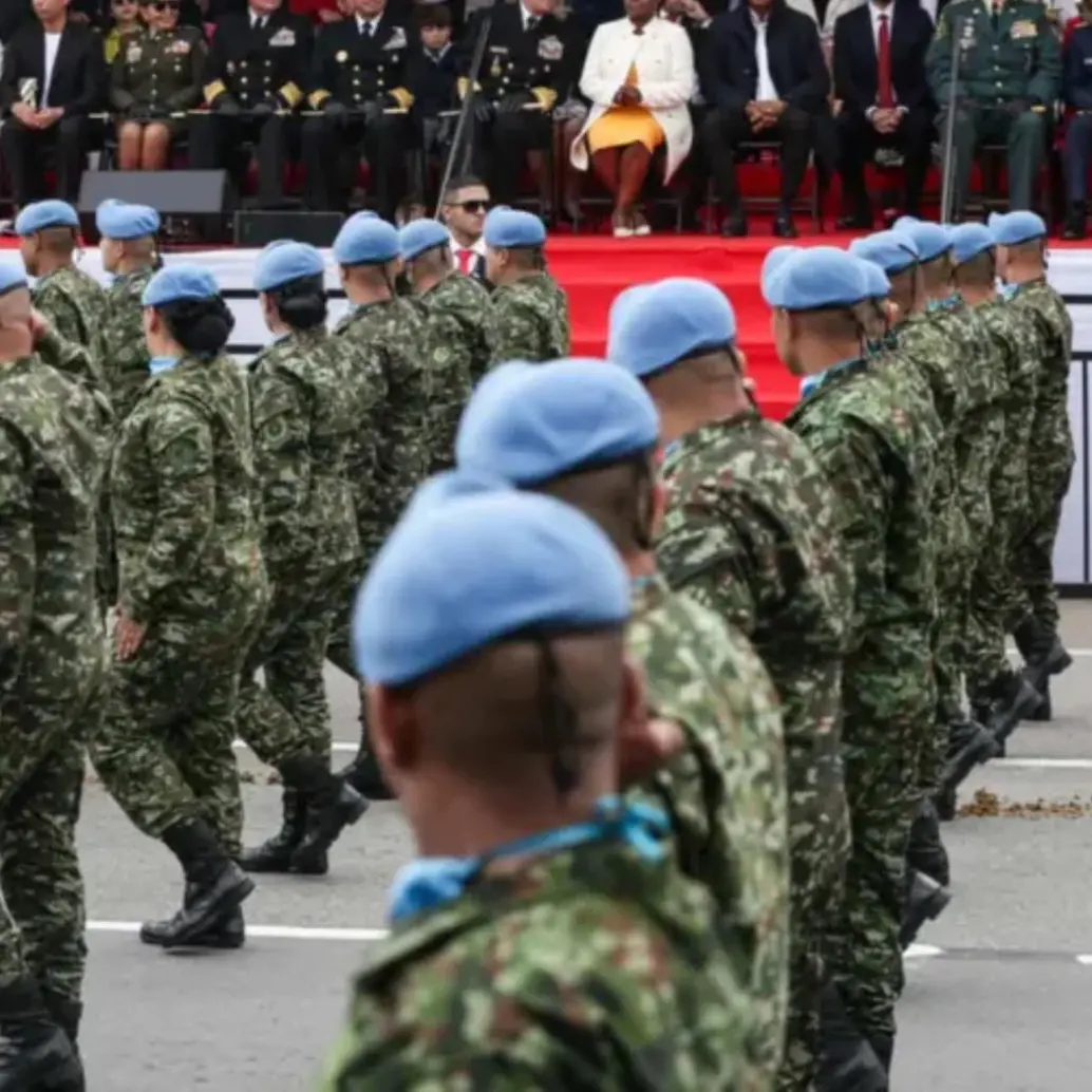 La institución enfatizó que el sistema de ascensos es competitivo y que la salida de miembros antiguos garantiza el flujo de nuevas generaciones al servicio del país. FOTO: Ejército Nacional