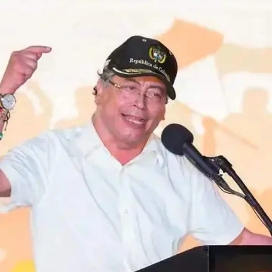 El presidente Petro ha tenido enfrentamientos con los otros poderes, al punto de que le han dado órdenes para retractarse y no las ha cumplido, sin importar represalias. Foto: Presidencia.