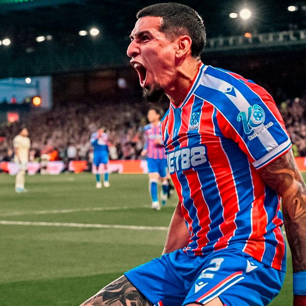 El futbolista colombiano Daniel Muñoz es una de las figuras del Crystal Palace inglés desde que llegó en 2024. Foto: tomada del x de @CrystalPalace 