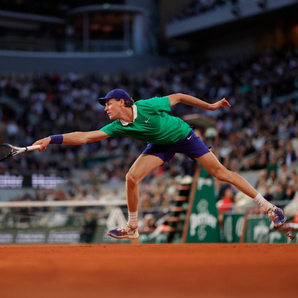 Jannik Sinner confirma en Roland por qué es el actual número uno del mundo. FOTO X-ROLAND GARROS
