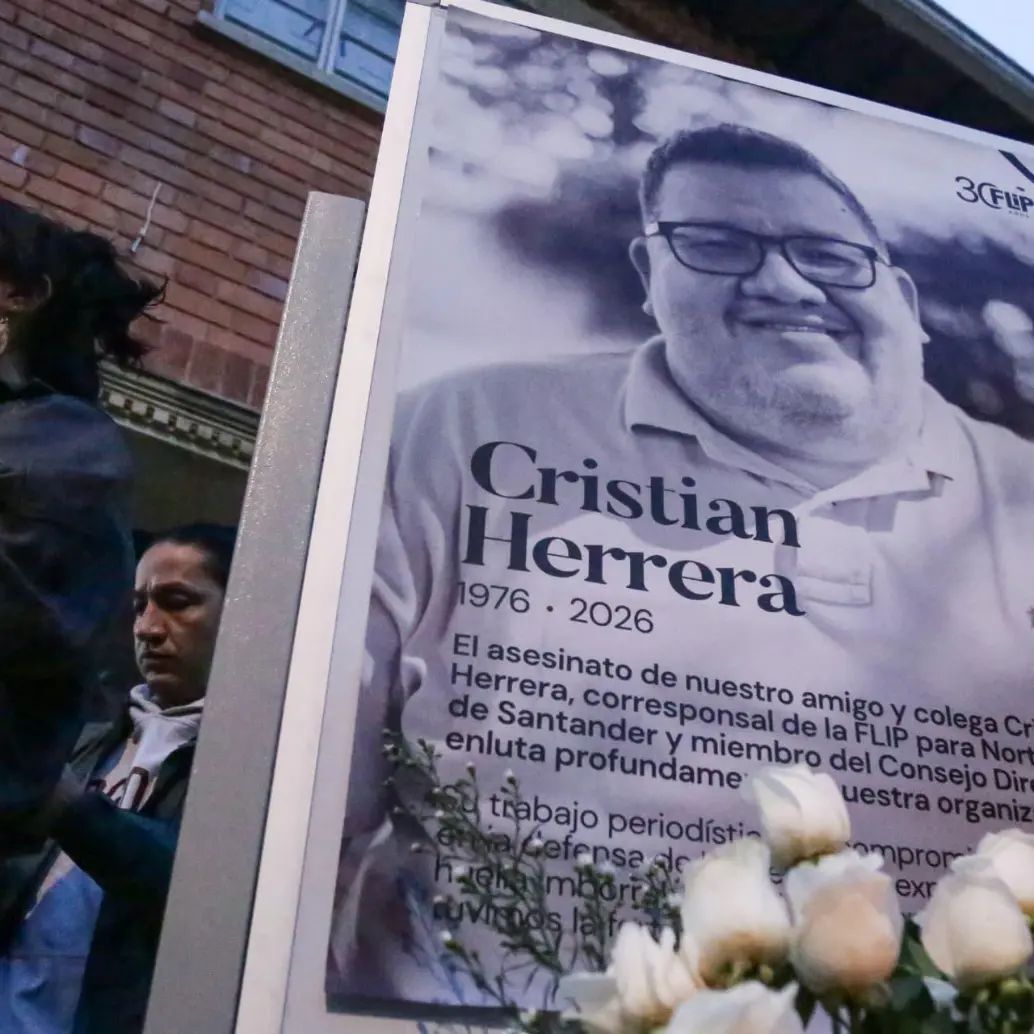 Periodistas de distintas regiones del país se reunieron en la sede de la Fundación para la Libertad de Prensa en homenaje a Cristian Herrera. Foto: Colprensa