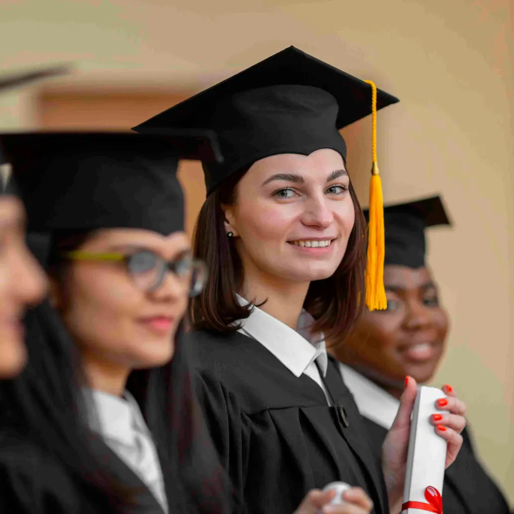 Grupo de personas que se inscribieron a la convocatoria de la Universidad Europea para impulsar su carrera profesional y encontrar empleo con más facilidad. FOTO: Cortesía