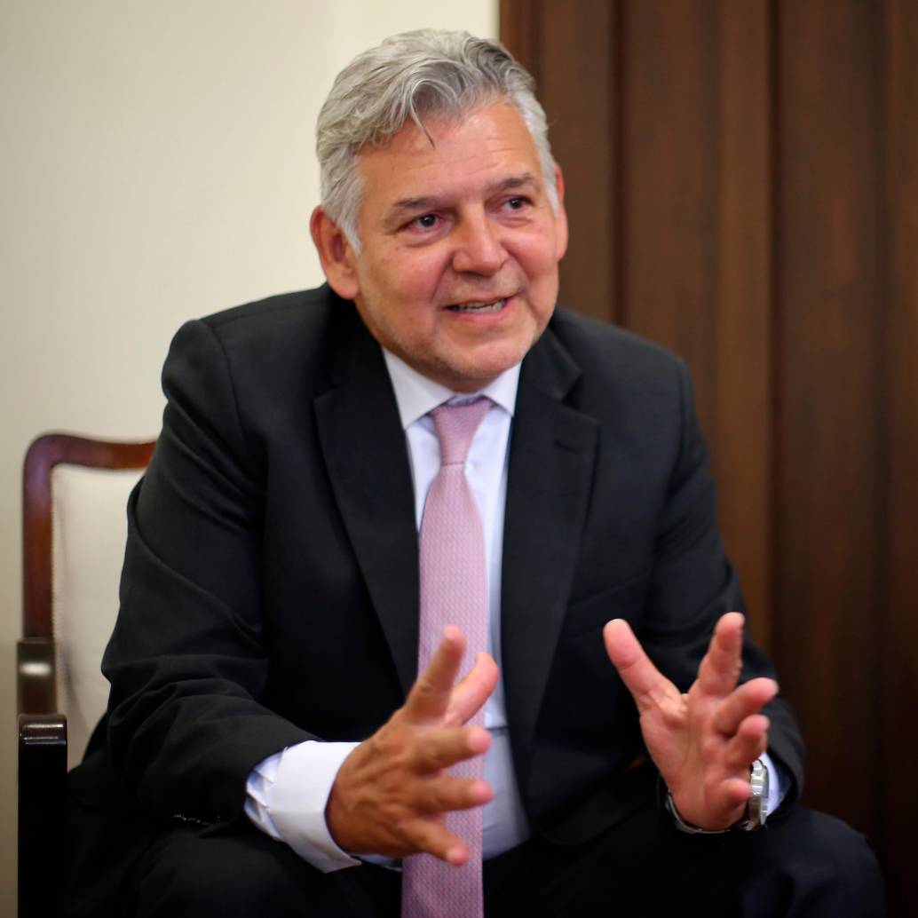 Jaime Alberto Cabal, presidente de Fenalco, señaló deficiencias legales graves y riesgos económicos y sociales por alza del mínimo. FOTO Colprensa