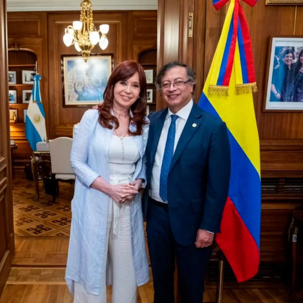 La expresdiente de Argentina, Cristina Fernández de Kirchner, y el presidente colombiano, Gustavo Petro. FOTO: Colprensa