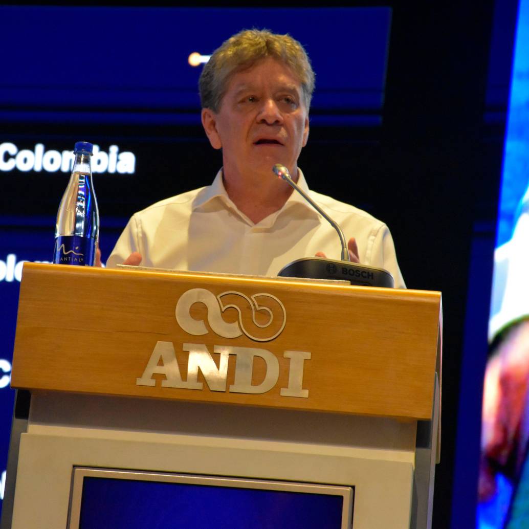 Bruce Mac Master, presidente de la Andi, dio apertura al congreso anual del gremio, en Cartagena. FOTO tomada de X