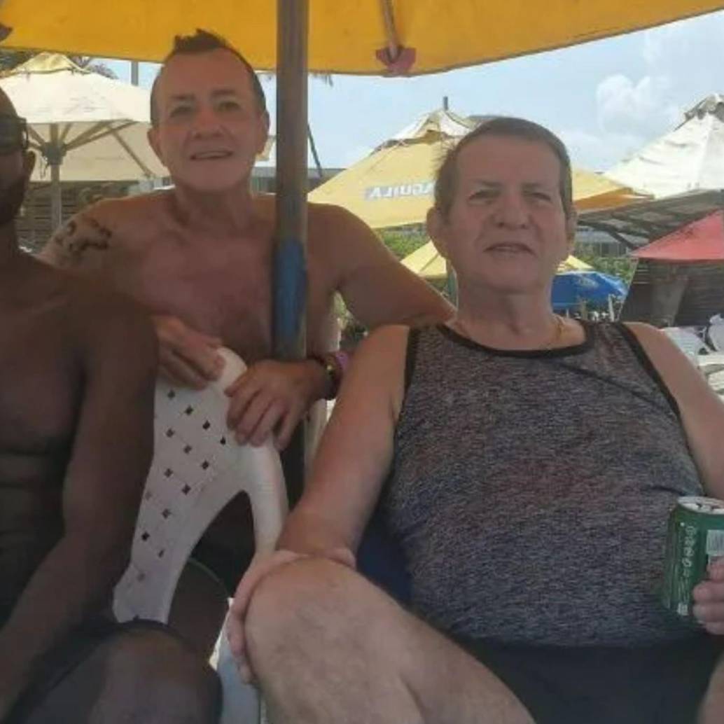 Las víctimas era una pareja conformada por Albert Alfonso, de 62 años, y Paul Longworth, de 71, cuyos cuerpos aparecieron desmembrados en un congelador y en una maleta. FOTO: Redes sociales