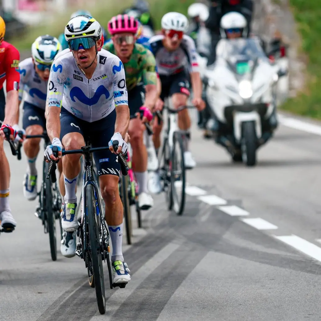 El ciclista boyacense Einer Rubio hizo una buena presentación en la novena etapa del Giro de Italia. Foto: toamada del x de @MovistarTeam