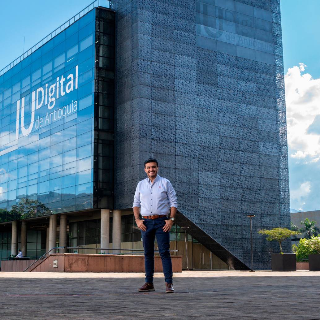 El rector de la IU. Digital, Jasson de la Rosa, ha liderado la institución desde junio de 2019. Foto: Cortesía