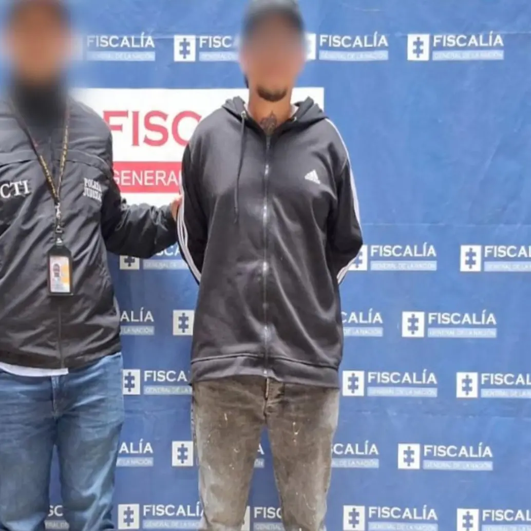 El detenido al momento de su captura por miembros del CTI de la Fiscalía. FOTO: Cortesía.