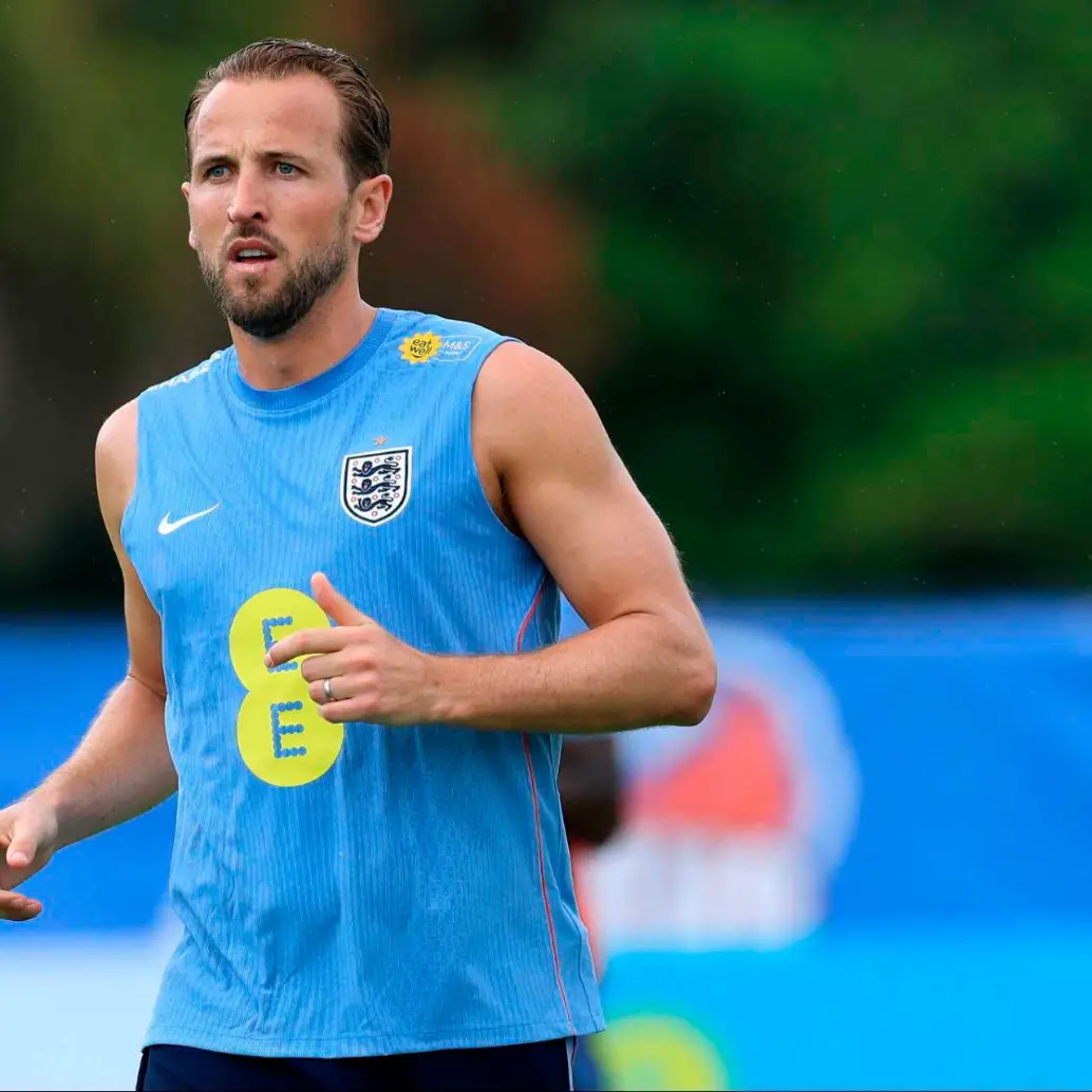 El delantero Harry Kane de gran presente en el Bayern Múnich, espera liderar a su selección en el Mundial de Norteamérica. FOTO GETTY