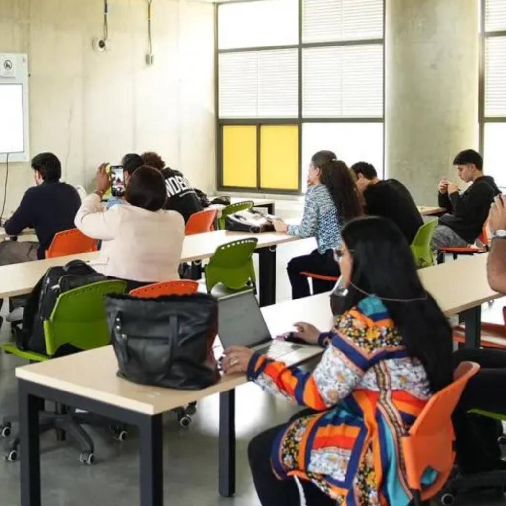 A través de convenios liderados por EDUCA EDTECH y las administraciones locales, UDAVINCI entregará 100 becas de maestría para proyectar el talento humano en el exterior. FOTO: Alcaldía de Medellín
