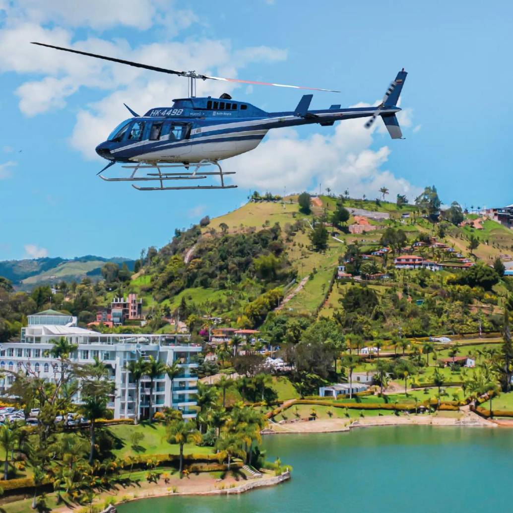 Helitours cuenta con una experiencia única alrededor de la Piedra del Peñol y servicios exclusivos, marcando la diferencia en el turismo local, nacional e internacional. FOTO: Cortesía Helitours