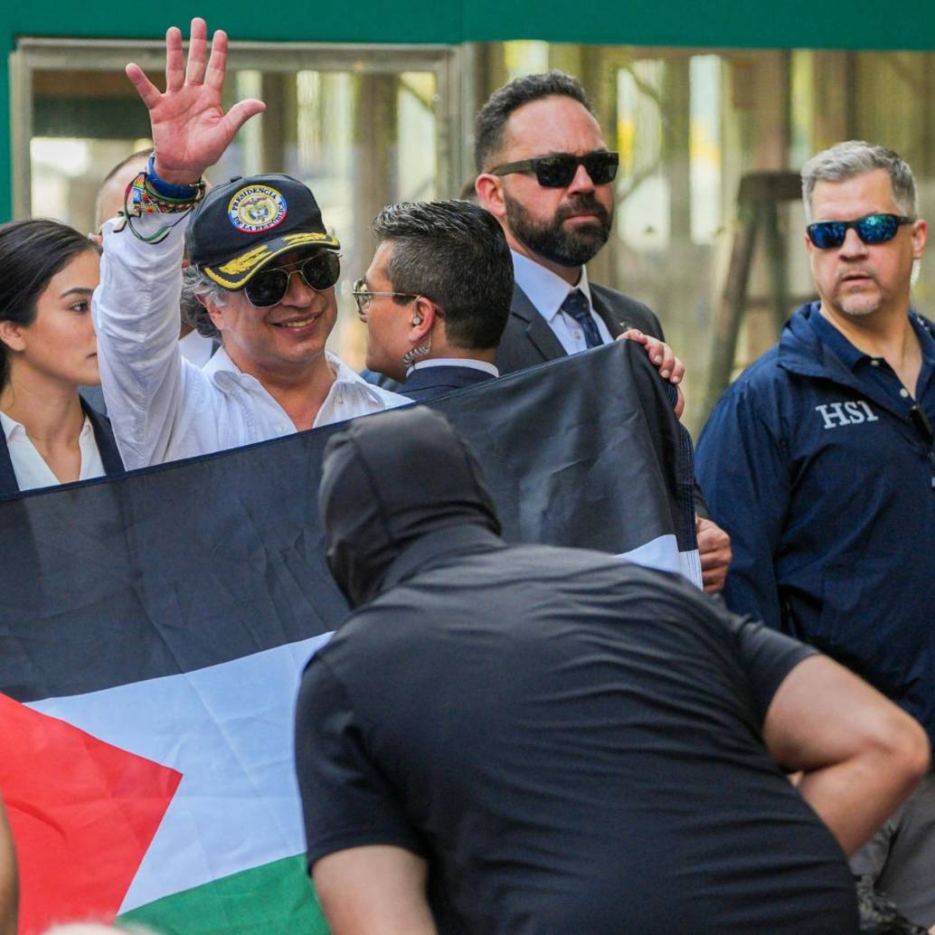 El presidente Gustavo Petro, en medio de la protesta pro Palestina por las calles de Nueva York, en donde pidió desobedecer las órdenes de Trump en Gaza. FOTO: Presidencia de la República